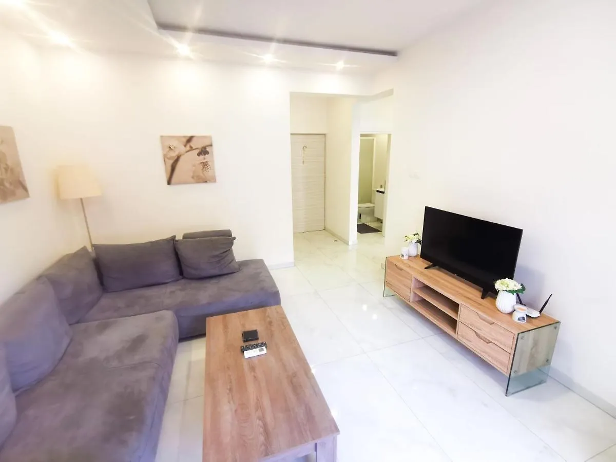 The White Pearl Apartment location